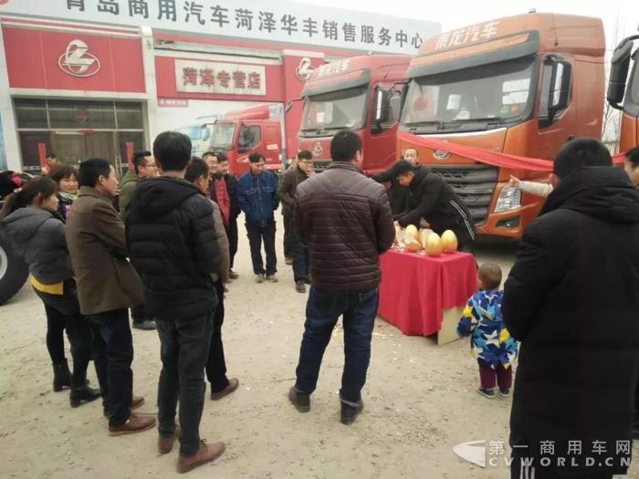 乘龍汽車(chē)早開(kāi)工，祝大家狗年大發(fā)！5.jpg